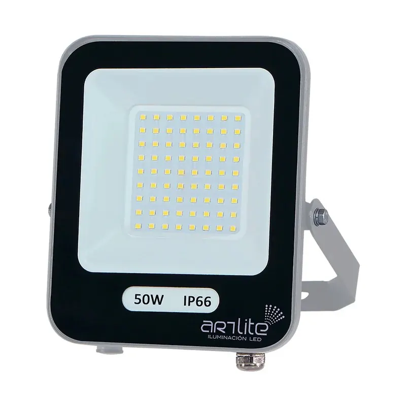 Reflector LED SMD 50W eficiencia 110LM/W 5500LM 90-277VCA exterior IP66 blanco frío 6500K